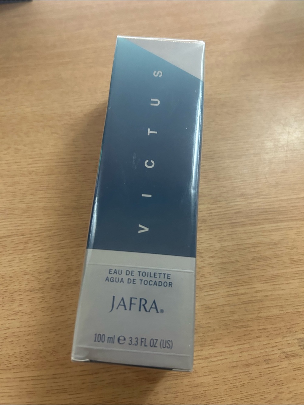JAFRA Victus Men's Eau de Toilette - Navy Blue & White